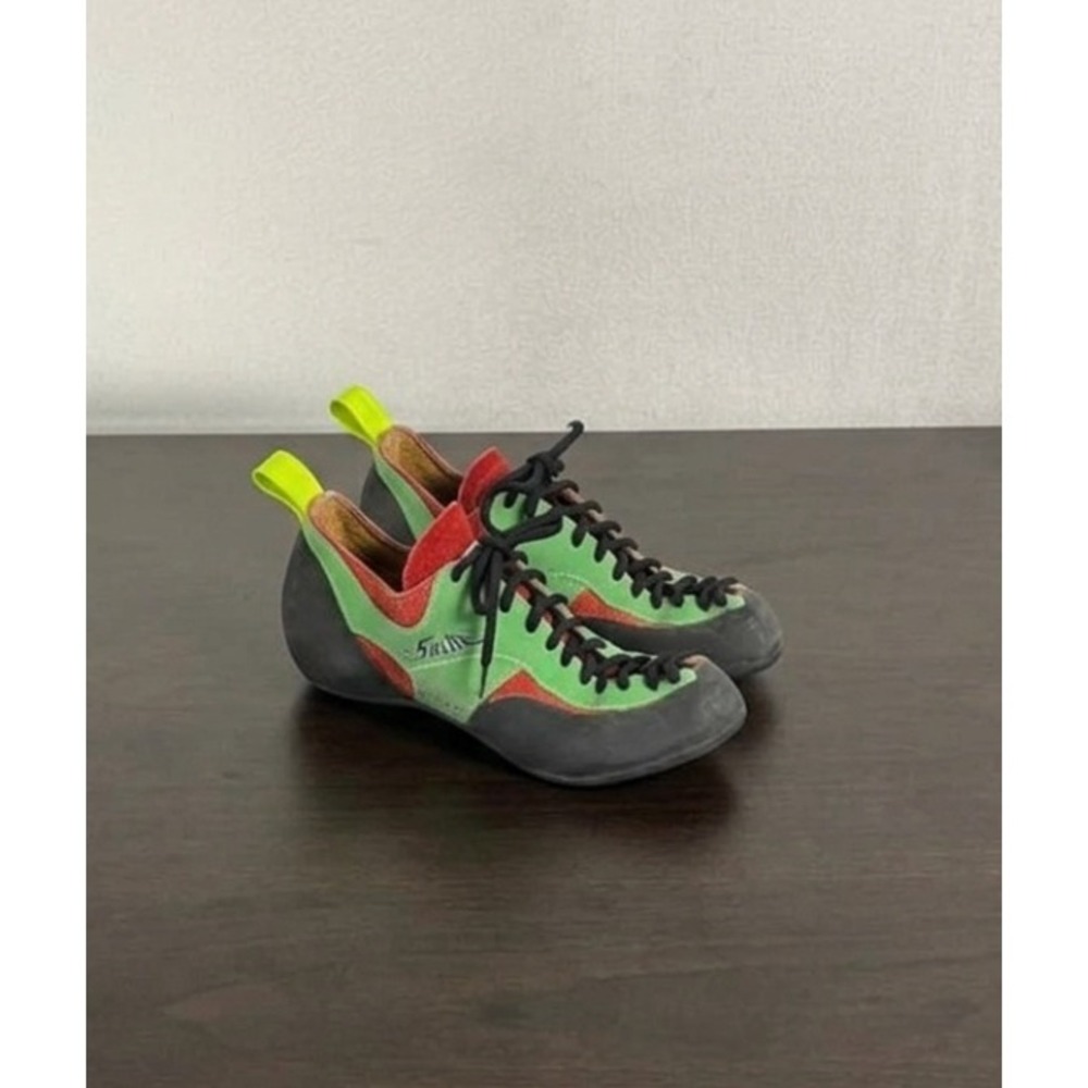 SALTIC Rock Climbing Shoes Mens UK 6.5 US 7.5 Lace Up Green Leather Bouldering